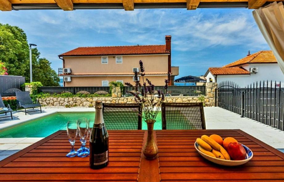 Vintage Residence Dramalj, Pool Self-Use ภายนอก รูปภาพ